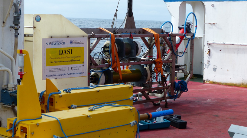 Fig. 2 The towed electromagnetic receiver Vulcan (Scripps Institute of Oceanography) which measures the three components of the transmitted electric field (photo courtesy B. Murton).
